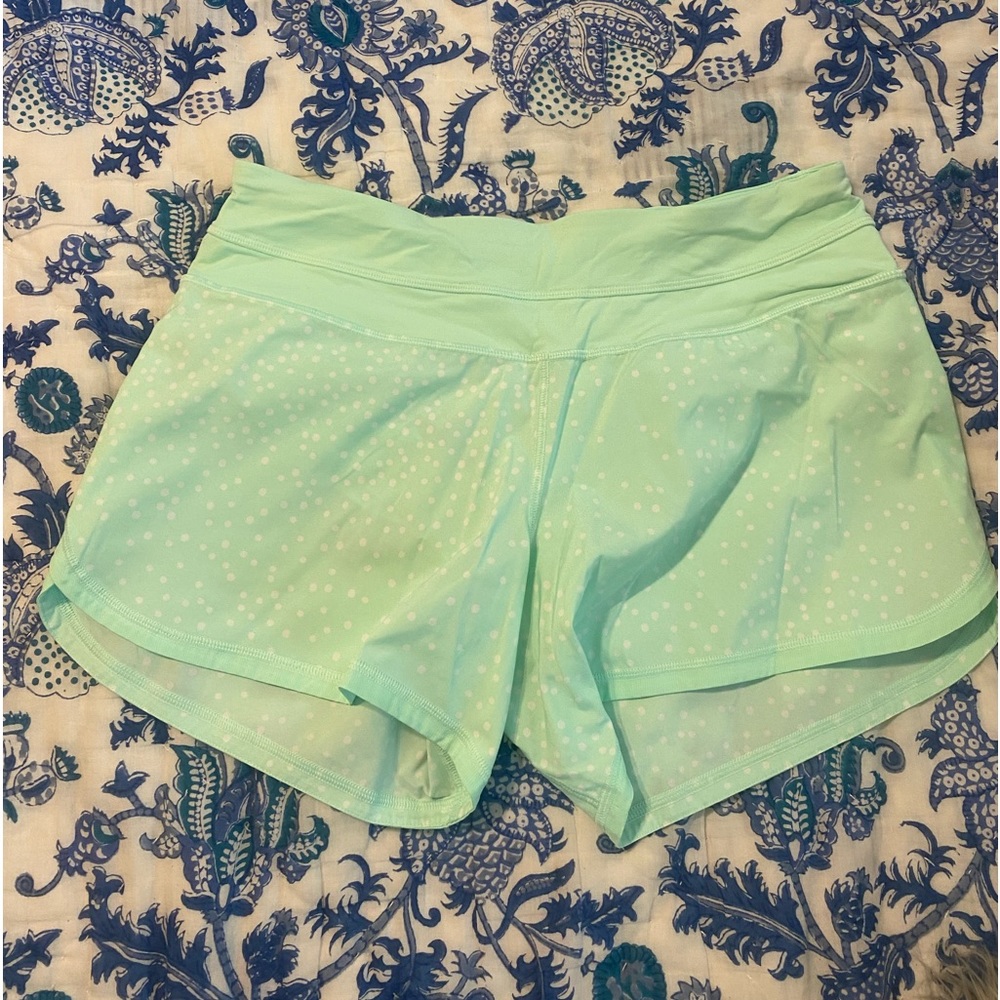 Lululemon shorts size 6 length 4